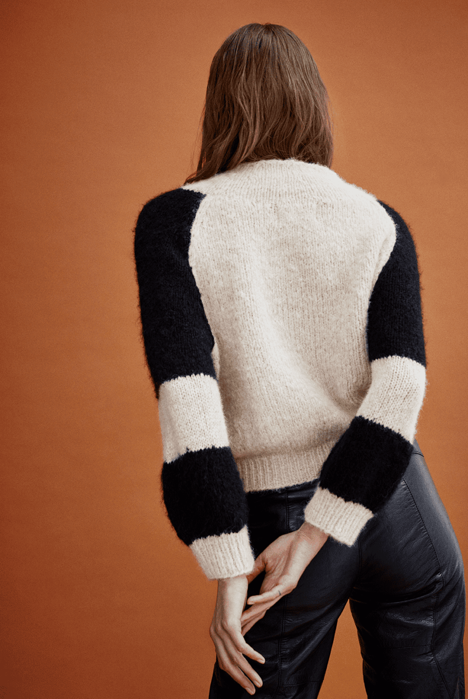 sweater Dora